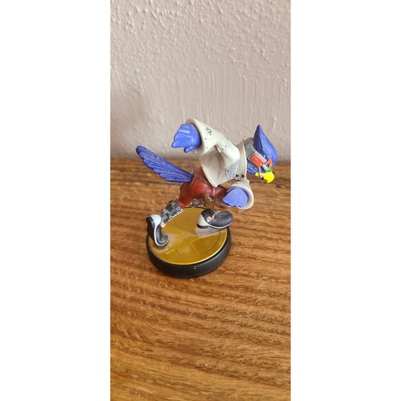 Nintendo Falco Super Smash Bros. amiibo Figure - Picture 1 of 3